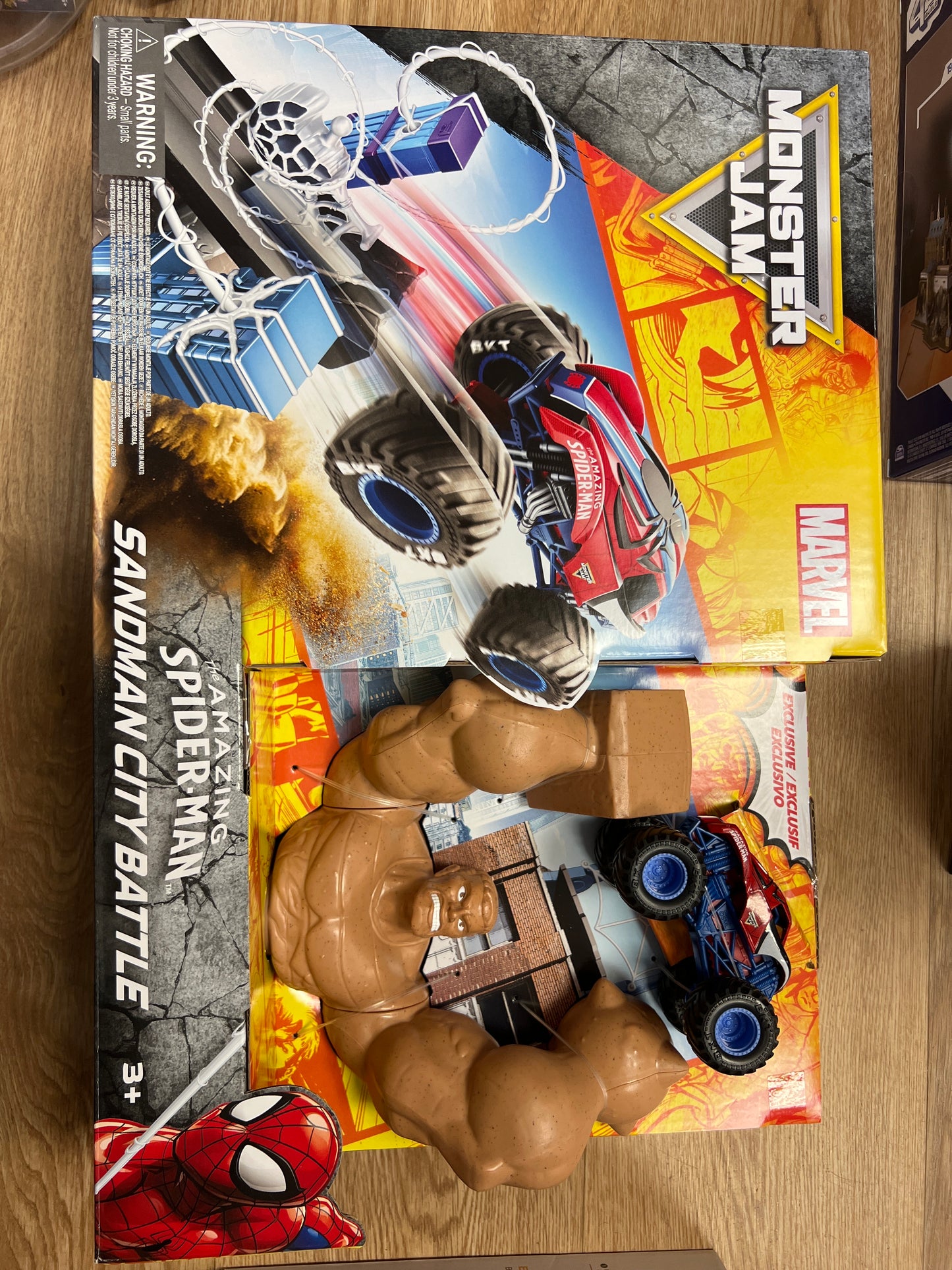 Monster Jam Spiderman Sandman City Battle