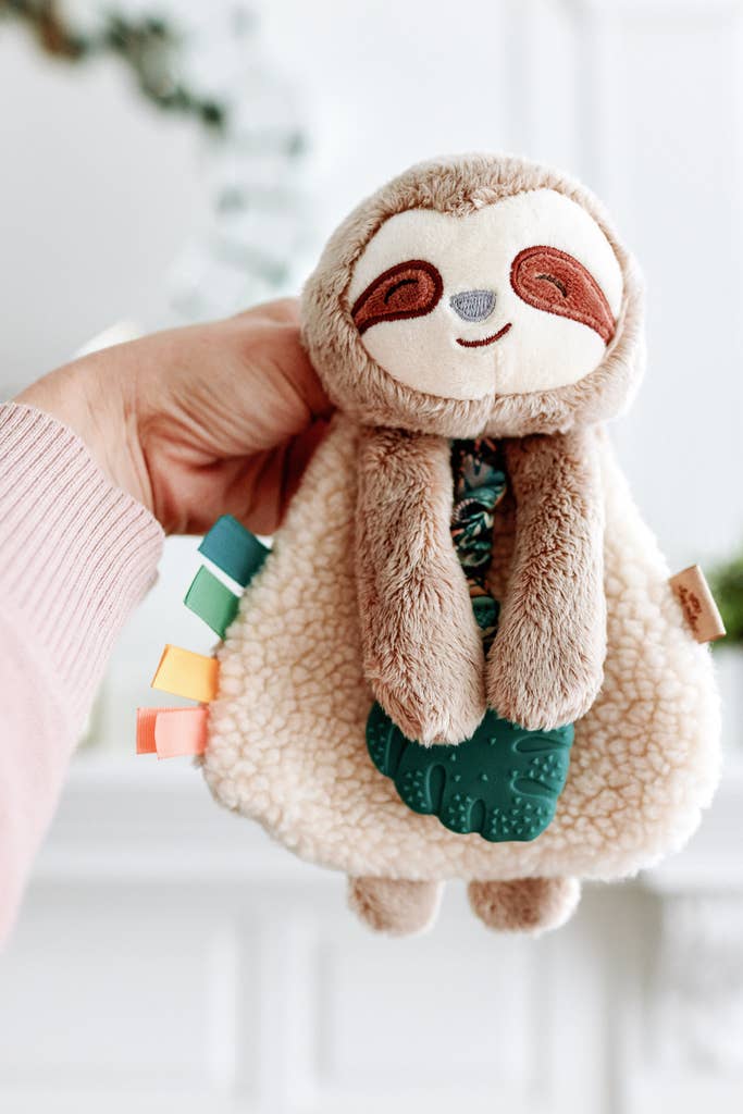 Itzy Friends Lovey™ Sloth