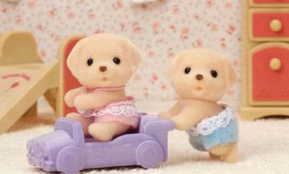 Calico Critter Families, Twins, Triplets & Playsets - Einstein's Attic